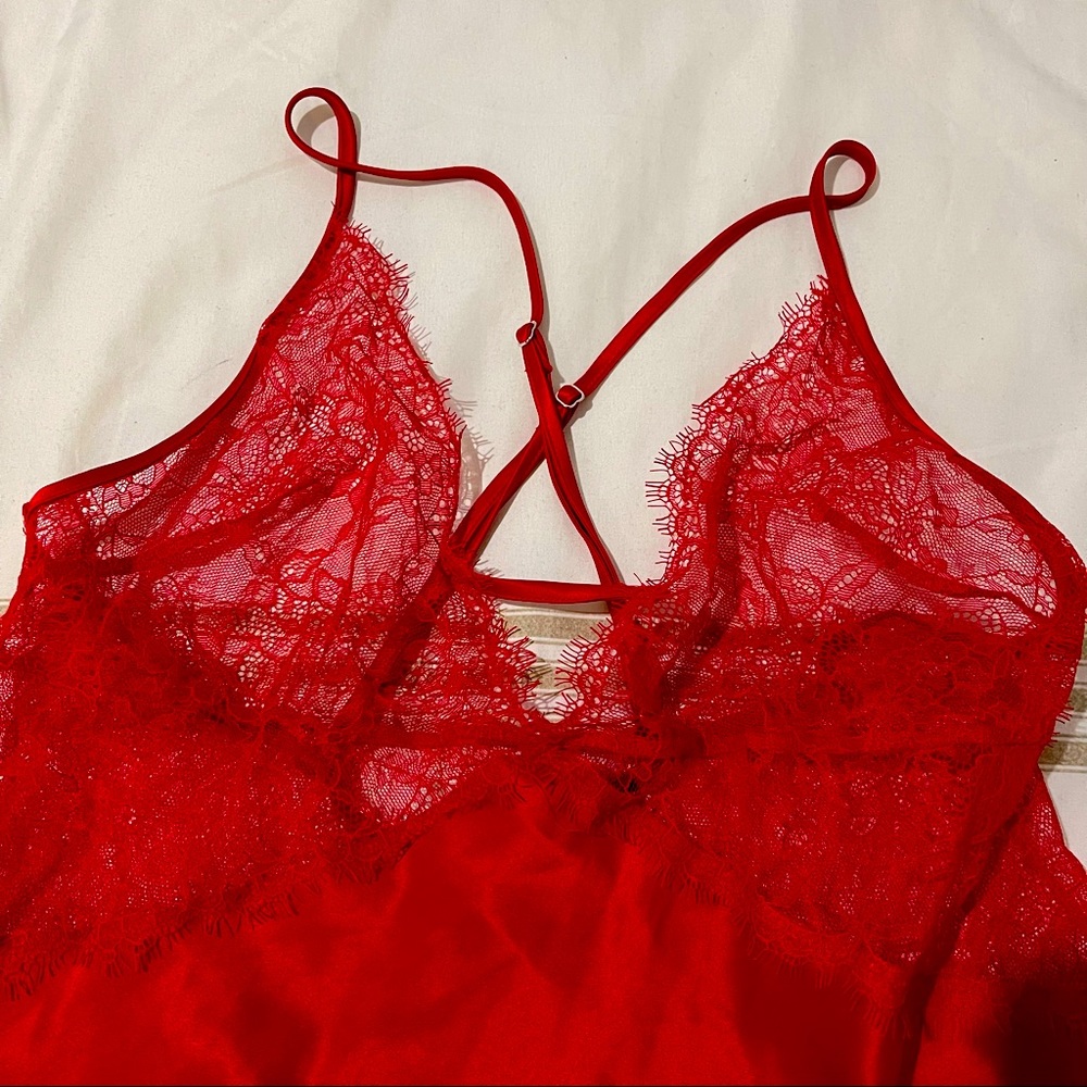 VICTORIA SECRET RED BABYDOLL LINGERIE